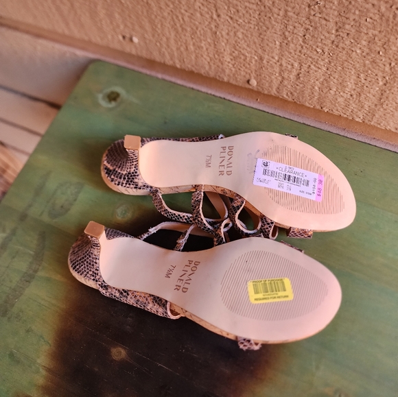 Donald Pliner Kaluse snake print slides kitten heels size 7.5 - Picture 9 of 10